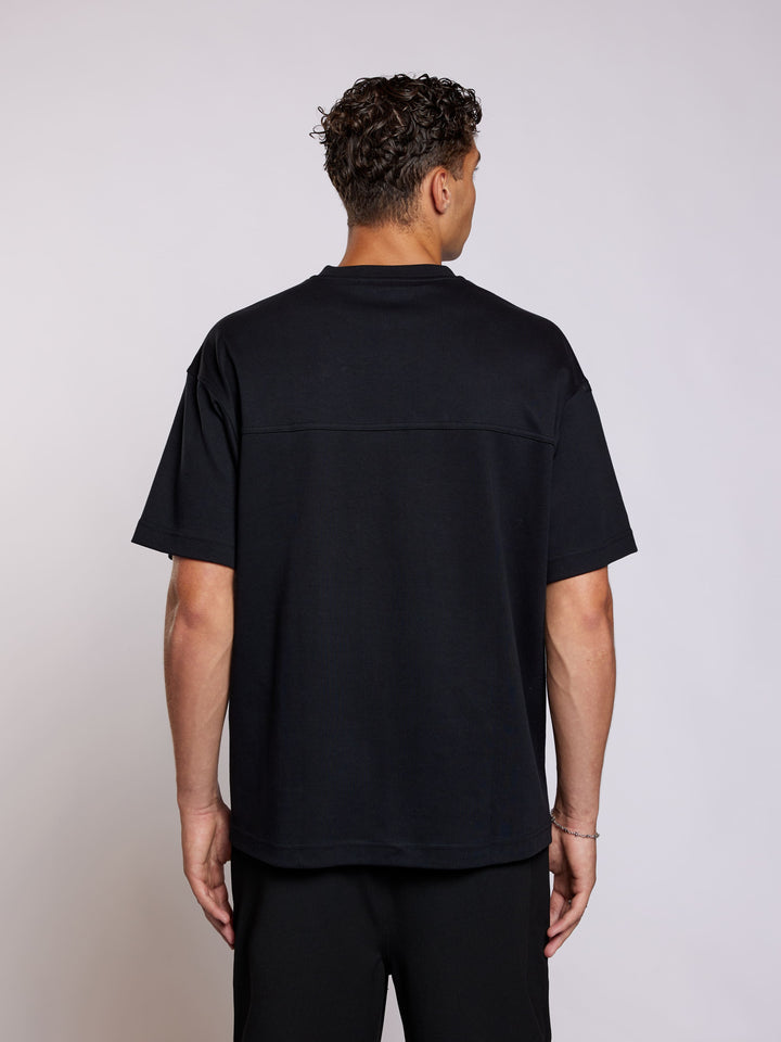 Quentin Tee | Deep Black